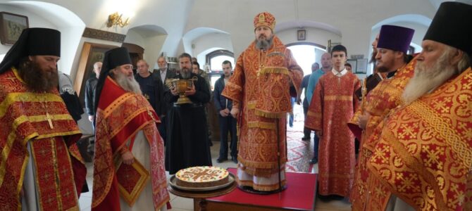 Епископ Варфоломей совершил Божественную Литургию в храме апостола и евангелиста Иоанна Богослова Иргизского Воскресенского мужского монастыря с. Криволучье